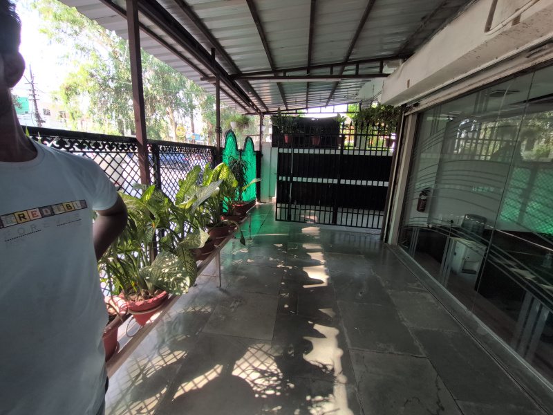  350 Sq.ft. Commercial Shop for Rent in Gomti Nagar, Lucknow