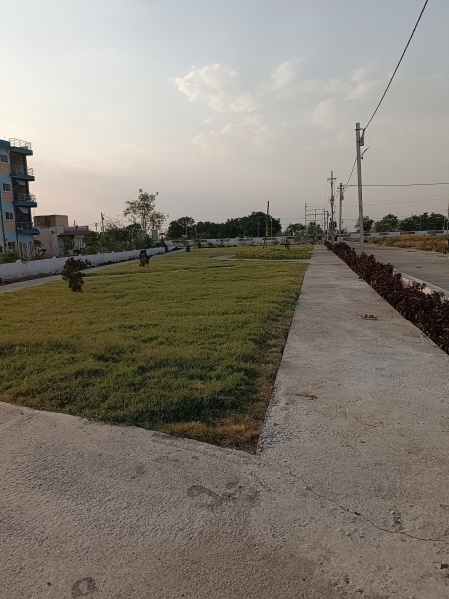  600 Sq.ft. Residential Plot for Sale in Ujjain Road, Indore