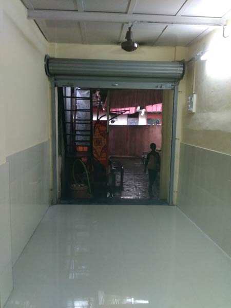 Commercial Shop 225 Sq.ft. for Rent in