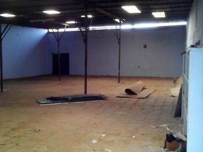 Warehouse 800 Sq. Yards for Rent in