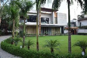 6 BHK Farm House for Rent in DLF Chattarpur Farms