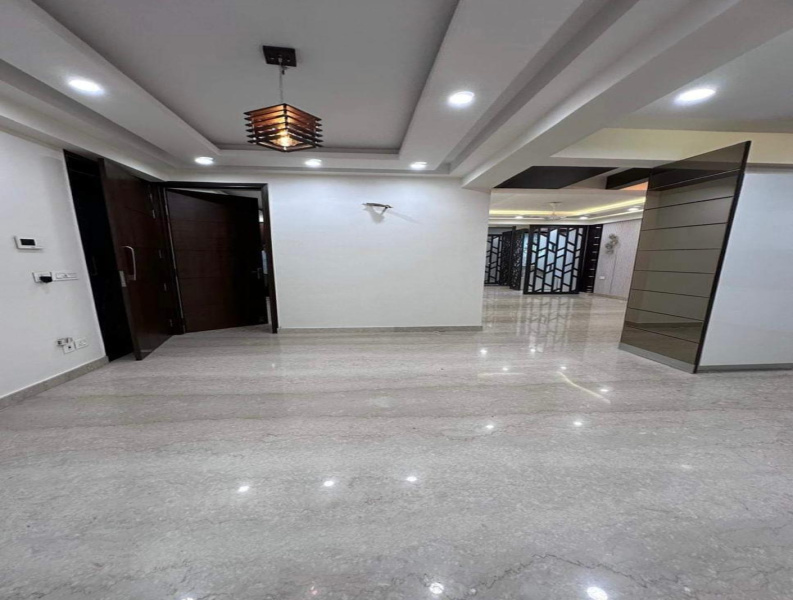 4 BHK Builder Floor 2410 Sq.ft. for Rent in DLF Phase IV, Gurgaon