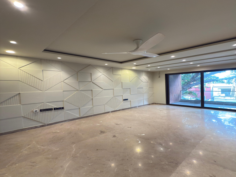 4 BHK 3200 Sq.ft. Builder Floor for Sale in DLF Phase IV, Gurgaon