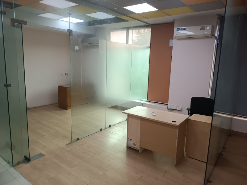  Office Space 2700 Sq.ft. for Sale in Saidulajab, Saket, Delhi