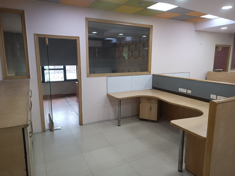  Office Space 500 Sq.ft. for Rent in Green Park, Delhi