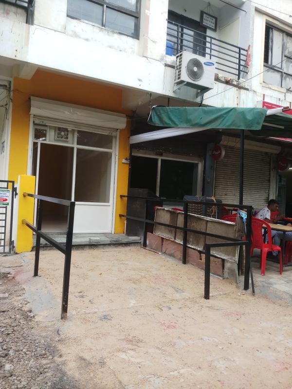  Commercial Shop 180 Sq.ft. for Rent in Bombay Hospital Service Road, Indore