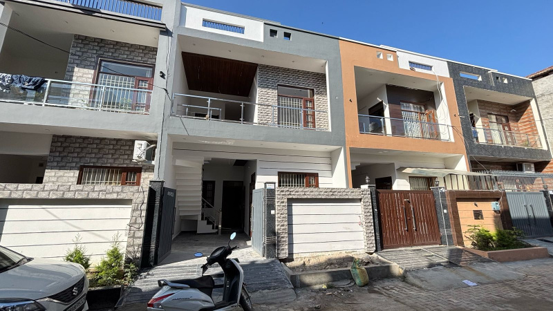 4 BHK House 2009 Sq.ft. for Sale in New Guru Amar Dass Nagar, Jalandhar