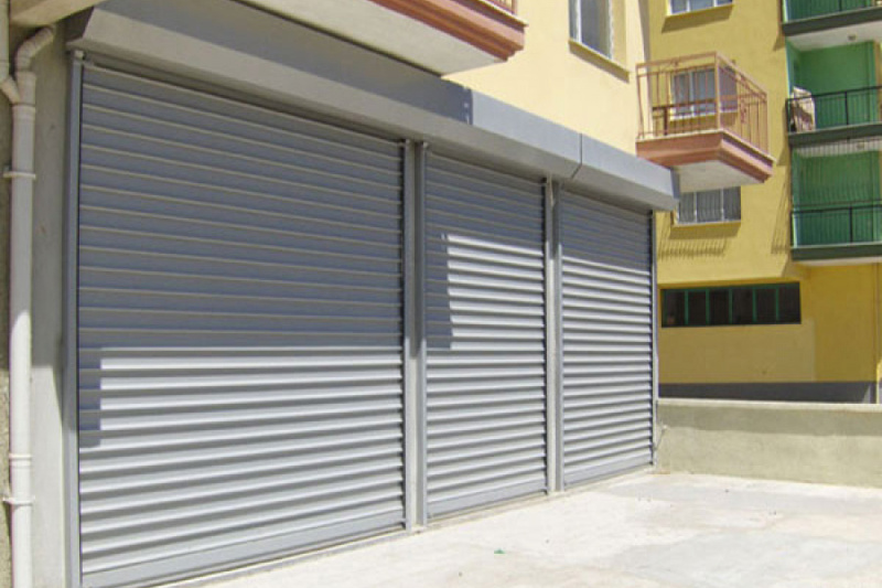  25 Sq. Yards Commercial Shop for Sale in Dankaur, Gautam Buddha Nagar