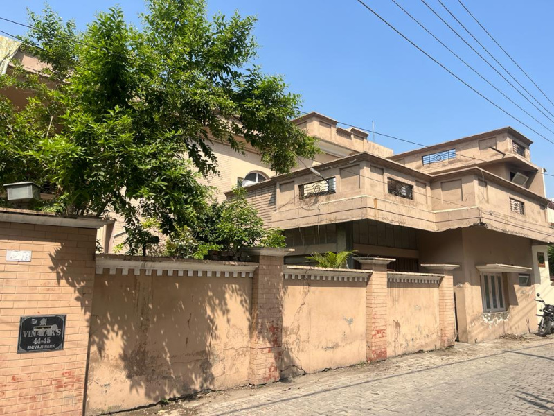 4 BHK House 5500 Sq.ft. for Sale in