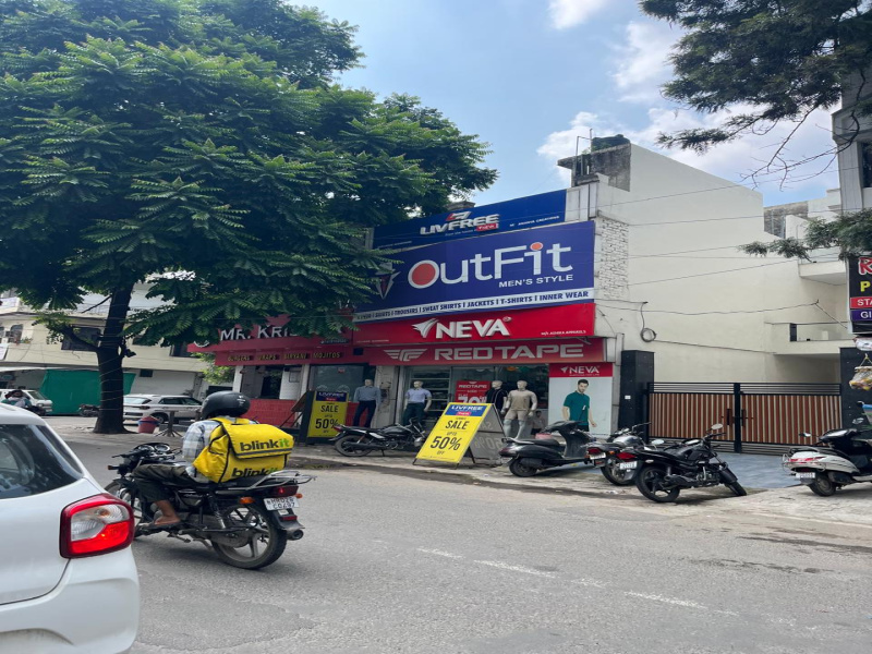  300 Sq.ft. Commercial Shop for Sale in Model Town, Yamunanagar