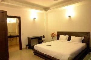  Guest House for Rent in DLF Phase II, Gurgaon