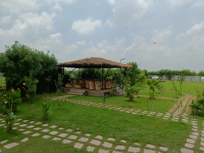  Penthouse 2000 Sq. Yards for Sale in Sector 156, Noida