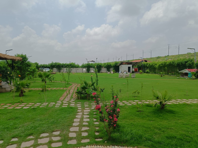  Penthouse 2000 Sq. Yards for Sale in Sector 156, Noida
