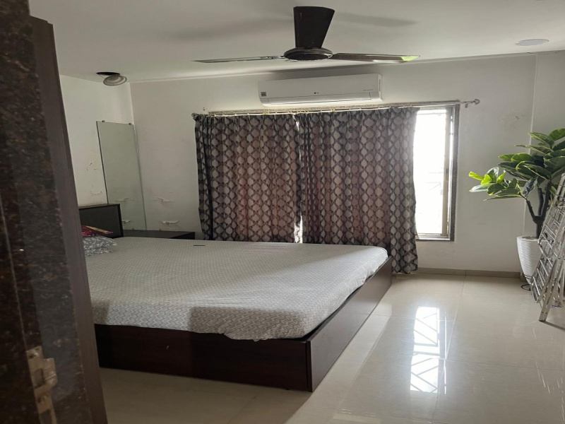 5 BHK Apartment 1776 Sq.ft. for Sale in Adajan, Surat