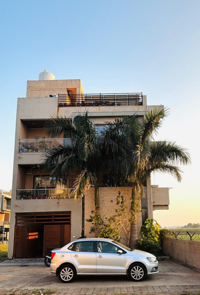 5 BHK House 2000 Sq. Yards for Sale in Umra, Surat