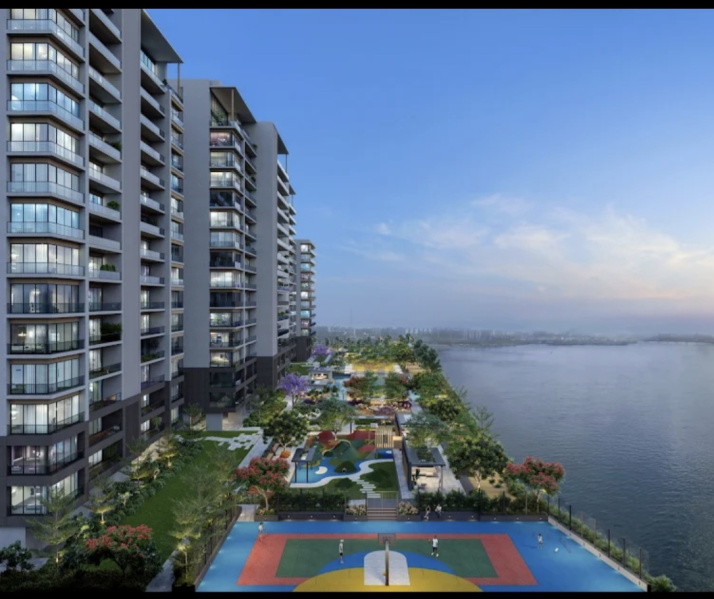 5 BHK 15000 Sq.ft. Apartment for Sale in Piplod, Surat