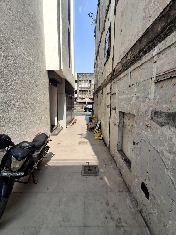  4500 Sq.ft. House for Rent in Adajan, Surat