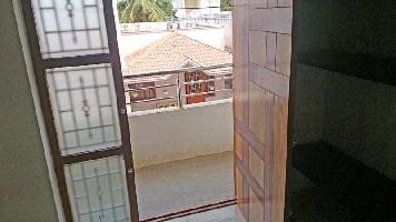 2 BHK Flat for Rent in Angammal Colony, Salem