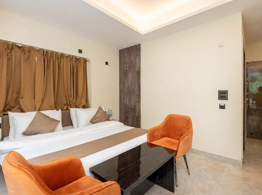  Hotels 10000 Sq.ft. for Sale in Mussoorie Road, Dehradun