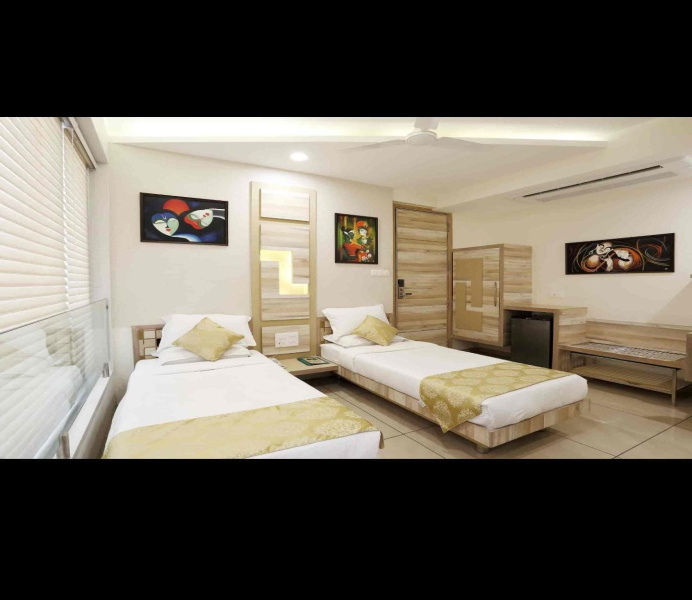  Hotels 20000 Sq.ft. for Sale in Vijay Nagar, Indore