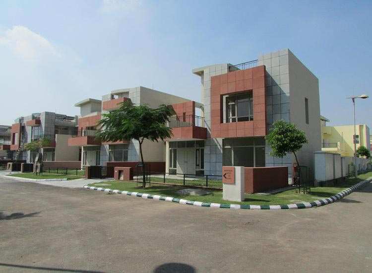 3 BHK Villa 180 Sq. Yards for Sale in