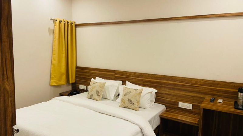  Hotels 6400 Sq.ft. for Sale in Gulab Bagh, Udaipur