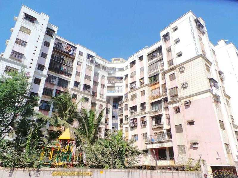 2 BHK Apartment 625 Sq.ft. for Sale in Veera Desai Road, Andheri West, Mumbai