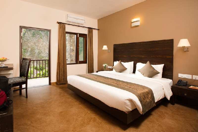 Hotels 22000 Sq.ft. for Rent in Makkawala, Dehradun, Mussoorie Road,