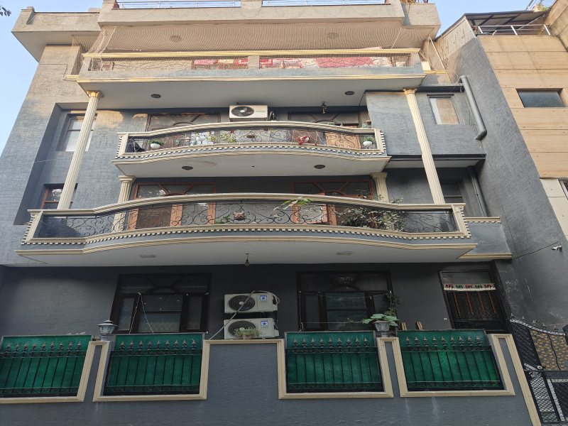 3 BHK Builder Floor 200 Sq.ft. for Sale in Kalkaji, Delhi