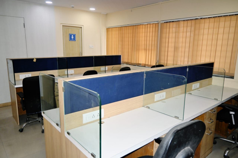  Office Space 1200 Sq.ft. for Rent in Mumbai Naka, Nashik