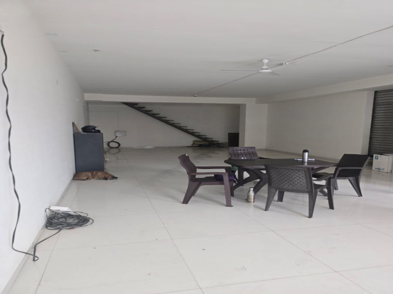  Commercial Shop 3700 Sq.ft. for Rent in Mumbai Naka, Nashik