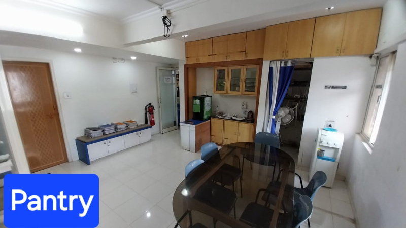  Office Space 2000 Sq.ft. for Sale in College Road, Nashik
