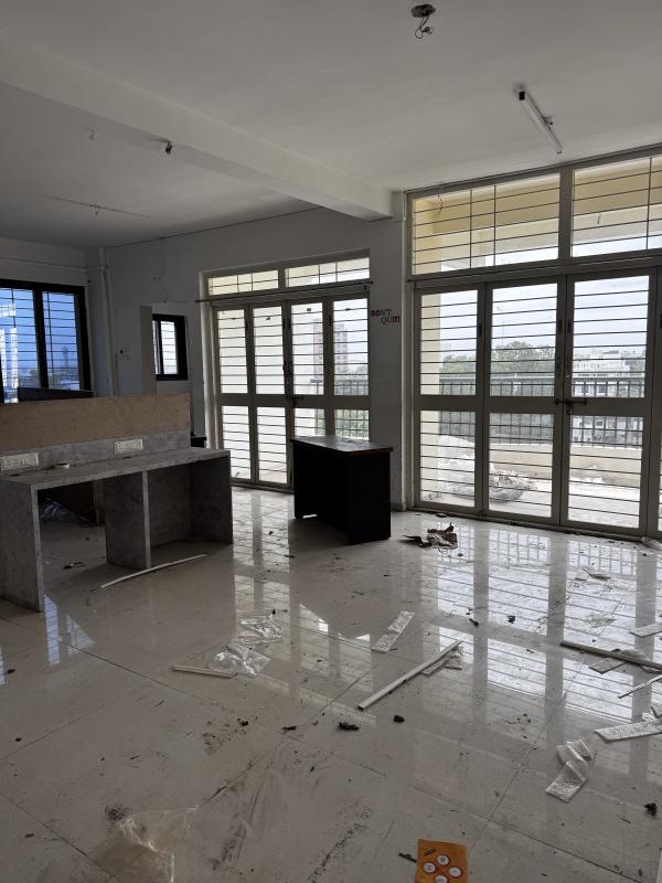  Office Space 2000 Sq.ft. for Rent in Canada Corner, Nashik