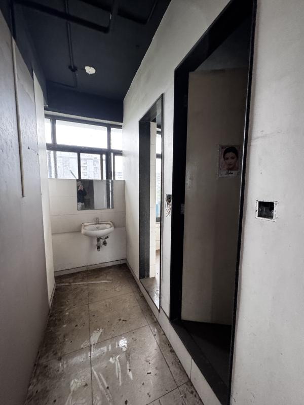  3500 Sq.ft. Office Space for Rent in Mumbai Naka, Nashik