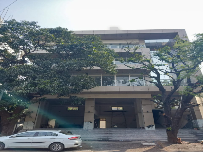  23000 Sq.ft. Showroom for Sale in Canada Corner, Nashik