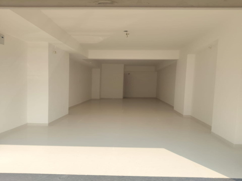  670 Sq.ft. Commercial Shop for Rent in Mumbai Naka, Nashik