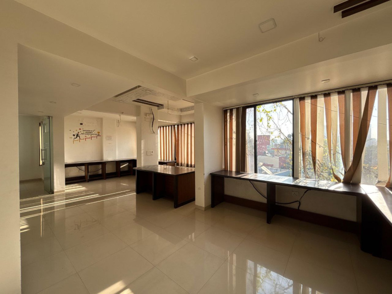  1100 Sq.ft. Office Space for Rent in Mumbai Naka, Nashik