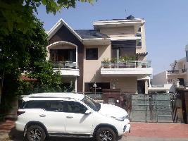 5 BHK House for Sale in Amravati Enclave, Panchkula