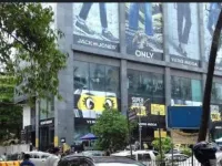  Showroom for Sale in Santacruz West, Mumbai