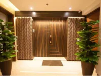 5 BHK Flat for Sale in Khar West, Mumbai