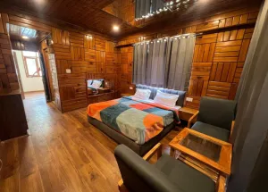 10 BHK Hotel & Restaurant for Rent in Prini, Manali