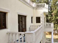  Farm House for Sale in MG Road, Gurgaon