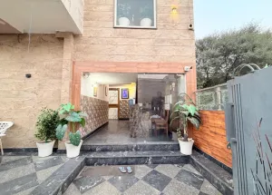 Guest House for Sale in Sunrakh Bangar, Vrindavan