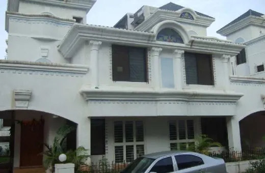 6 BHK 3338 Sq.ft. House for Sale in Mumbai Bangalore Highway, Pune