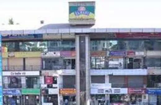  1200 Sq.ft. Showroom for Rent in Prahlad Nagar, Ahmedabad