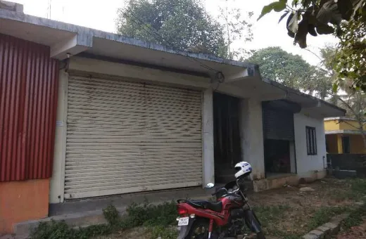  900 Sq.ft. Commercial Shop for Rent in Eloor, Kochi