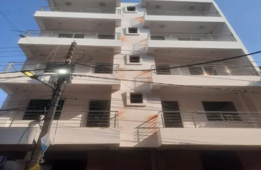 3 BHK 1400 Sq.ft. Apartment for Sale in Rajaji Puram, Lucknow