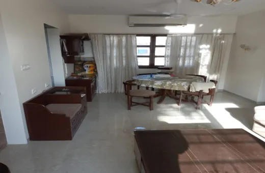 2 BHK 1000 Sq.ft. Apartment for Rent in Gulmohar Road, Juhu, Mumbai