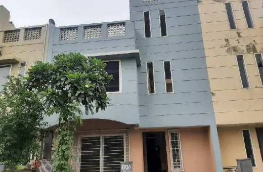  1650 Sq.ft. Studio Apartment for Rent in MR 10, Indore