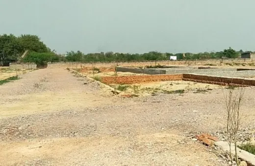  100 Sq. Yards Residential Plot for Sale in Sector 18 Noida